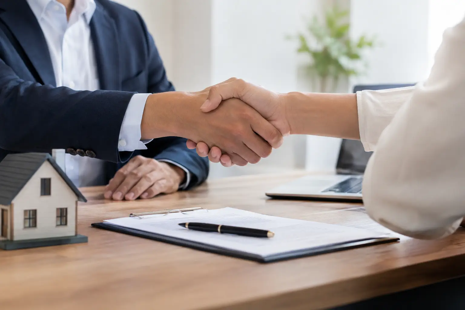 Contratos civis: segurança em cada acordo